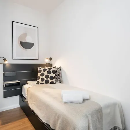 아파트 Urban Retreat Mokotow