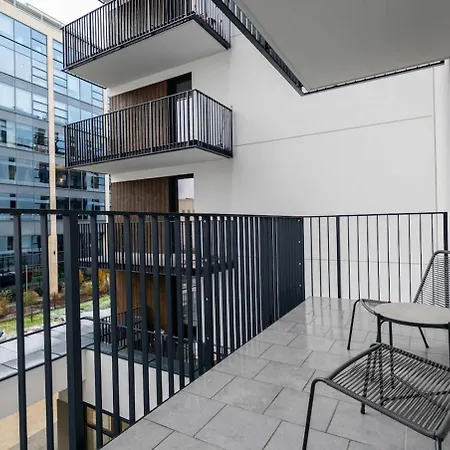 아파트 Urban Retreat Mokotow *